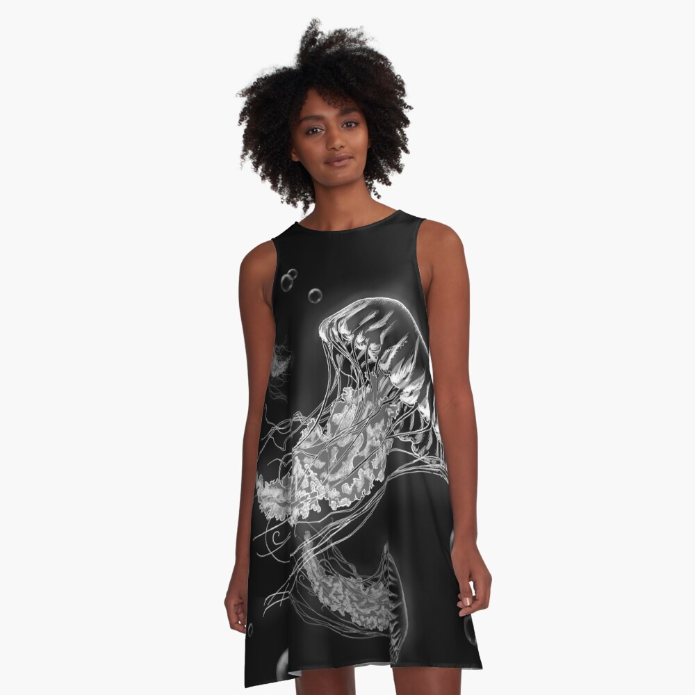 Vista previa del artículo con la obra «Vestido acampanado», diseñado y vendido por SuspendedDreams.