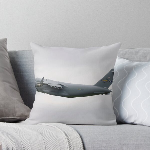 Artikelvorschau, Eine C-17 Globemaster III im Flug. entworfen und verkauft von StocktrekImages.