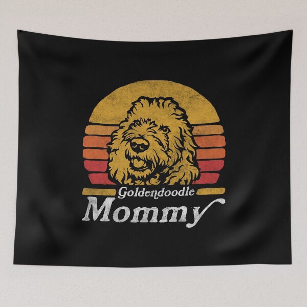 Aperçu de l'œuvre Maman Goldendoodle rétro vintage créée et vendue par More Cute Dogs.