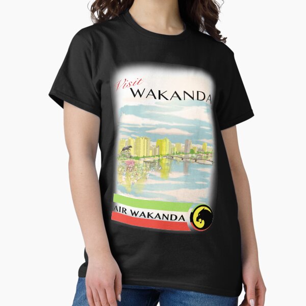 Vista previa del artículo con la obra « y vea los depósitos más grandes del raro metal Vibranium y las históricas estatuas de panteras que vigilan a los Wakandans. ¡No olvides repasar tu Xhosa!

Este diseño se basa en el estilo de los viejos anuncios y carteles de viajes. Tiene un tono sepia», diseñado y vendido por PluralSingular.
