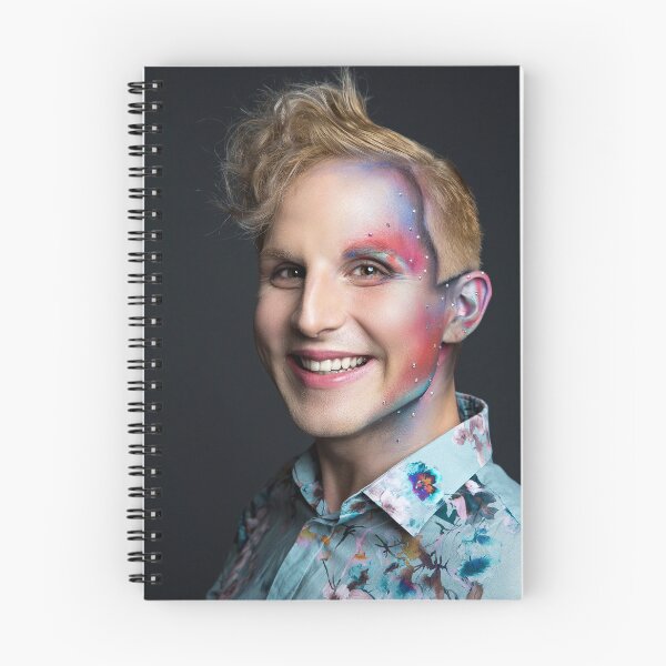 Artikelvorschau, Mann mit moderner Frisur entworfen und verkauft von FacesStudioUA.