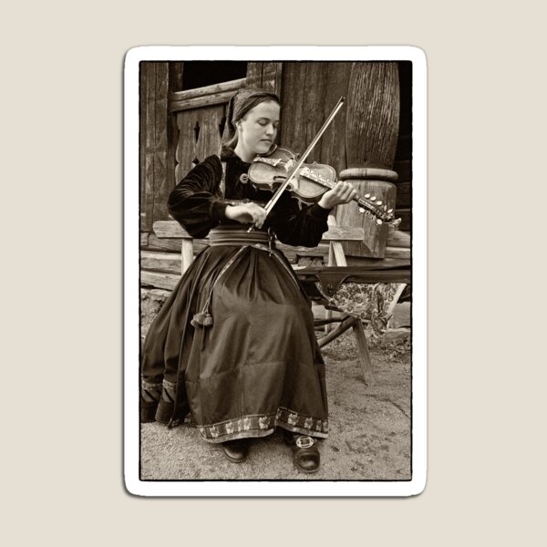 Hardanger fiddle player Magnet