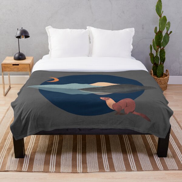 Aperçu de l'œuvre Temps d'aventure avec une petite belette curieuse. créée et vendue par CreativeStrand.