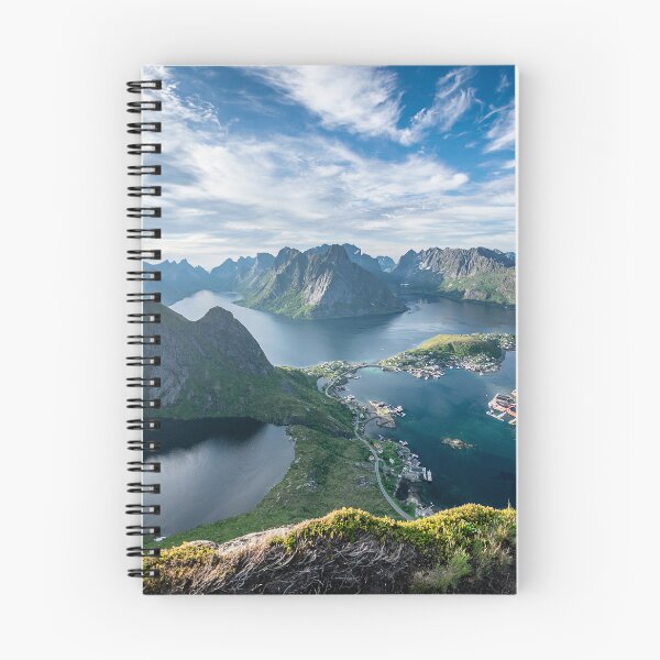 Artikelvorschau, Reinebringen Fjorde Lofoten-Inseln Norwegen entworfen und verkauft von Land Voyagers.