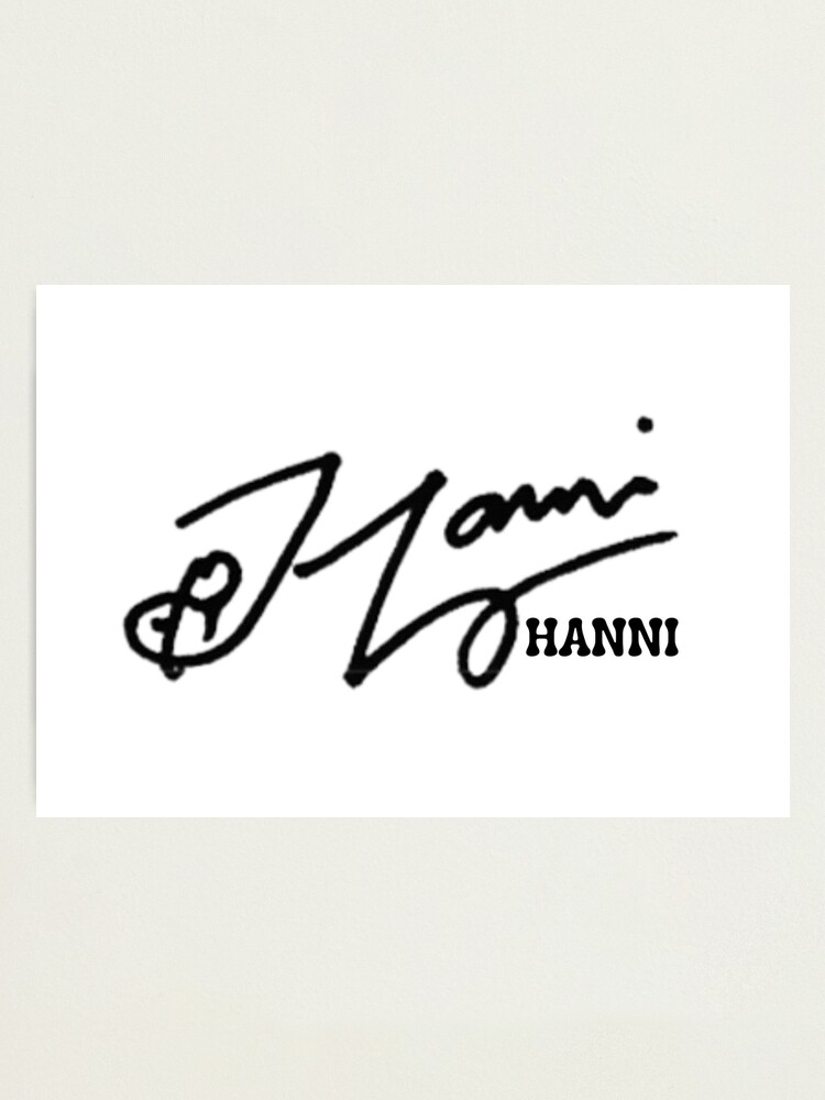 NewJeans HANNI Members Signature Print