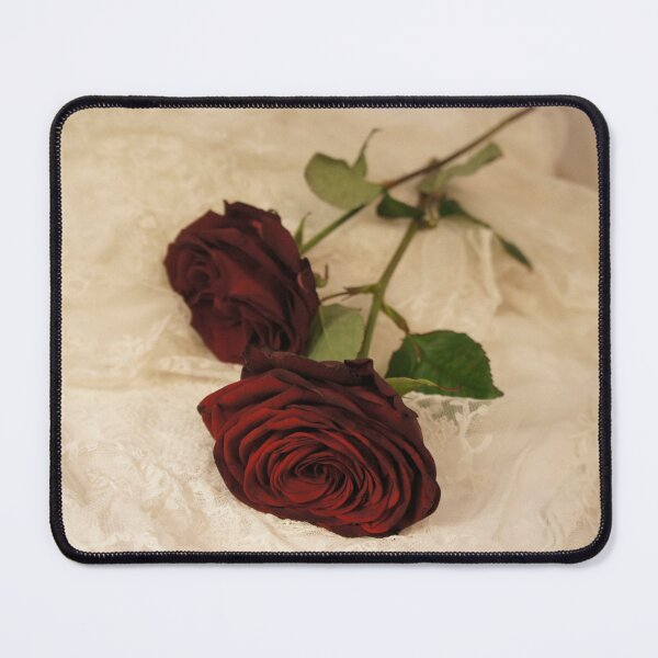 Artikelvorschau, Roses & lace entworfen und verkauft von redhairdangeros.