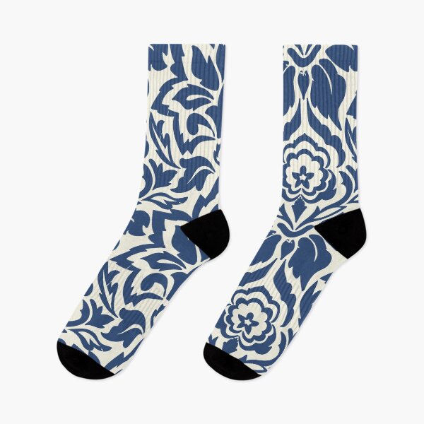Artikelvorschau, Ästhetisches Blumenmuster in Blau und Elfenbein entworfen und verkauft von GMM DESIGNS.