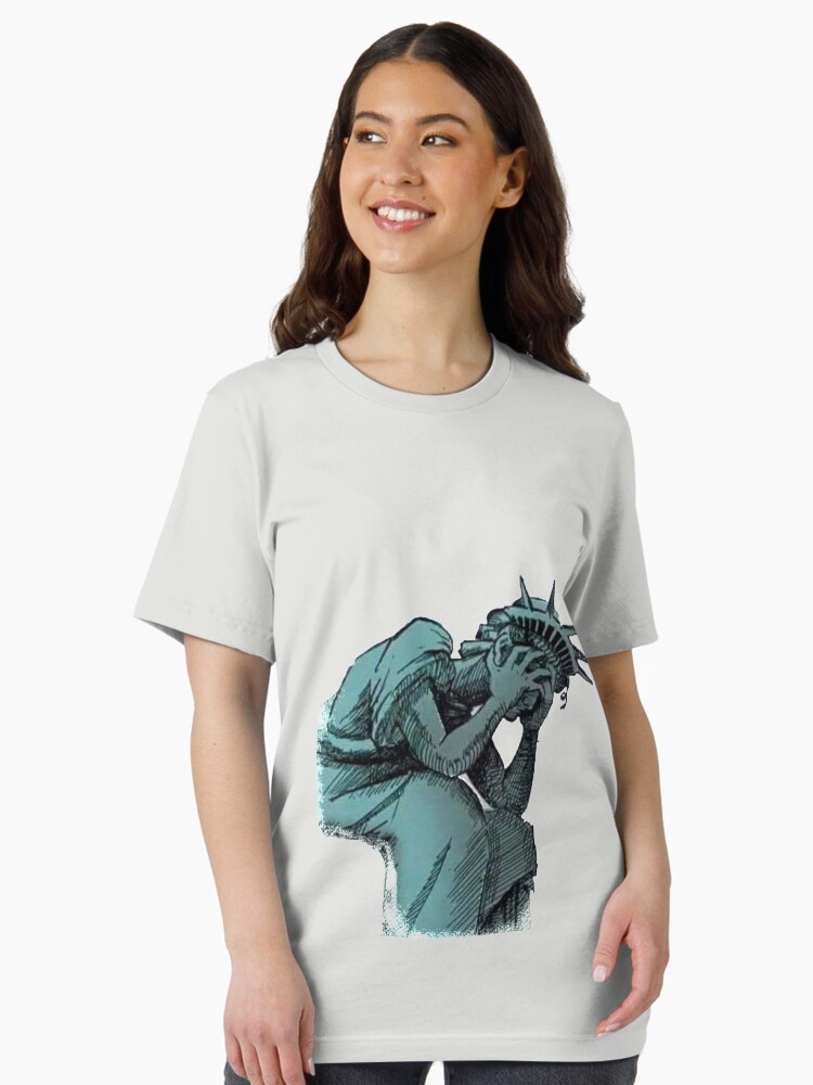 Thumbnail 2 von 7, Essential T-Shirt, Tränen der Freiheitsstatue designt und verkauft von TheBlankVerse.