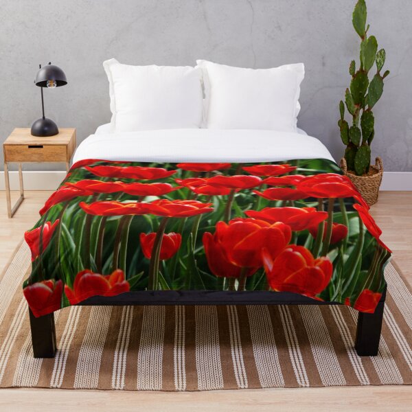 Item preview, tulipanes rojos en el jardin designed and sold by TheCatmeow2000.