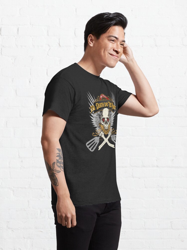 Alternate view of Grill in Peace - Live to Grill - Silver Wings - Skull & Crossed Bones Classic T-Shirt