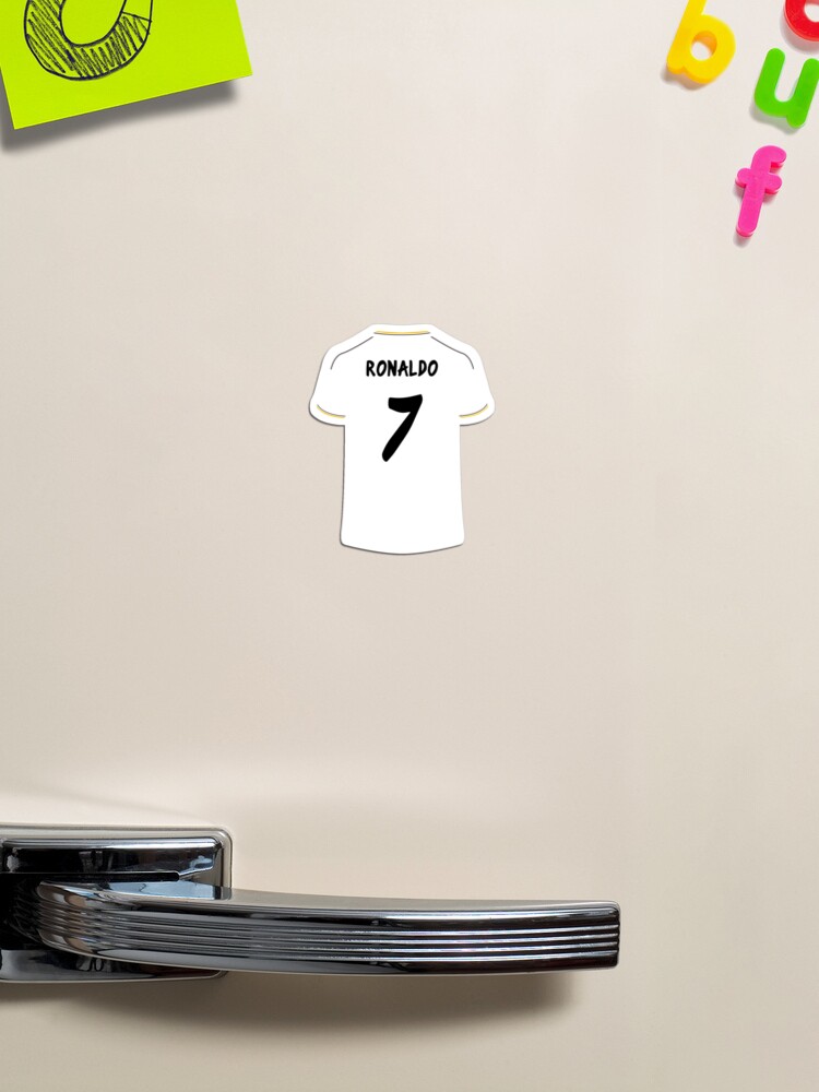 Imán for Sale con la obra «Cristiano Ronaldo - Camiseta Portugal 04 Local»  de On Target Sports