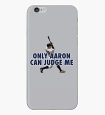 Vinilo o funda para iPhone Solo Aaron puede juzgarme 1