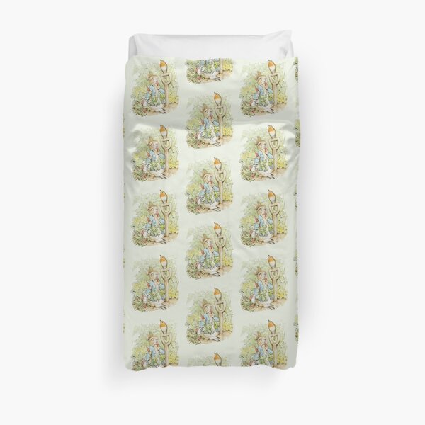 Peter Rabbit Eating Carrots - Beatrix Potter Duvet Cover
