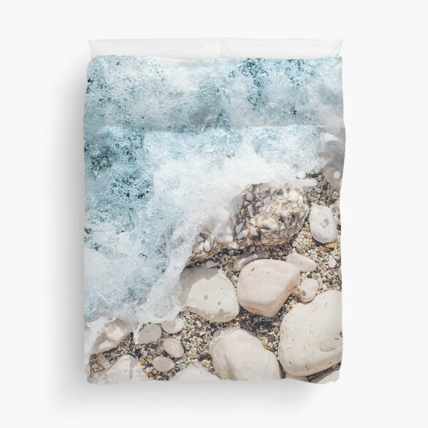 Vista previa del artículo con la obra «Rocky Shores», diseñado y vendido por TravelDream.