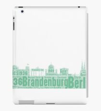 Berliner Skyline Typografie iPad-Hülle & Klebefolie