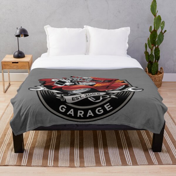 Item preview, garage designed and sold by Karine Dupras.