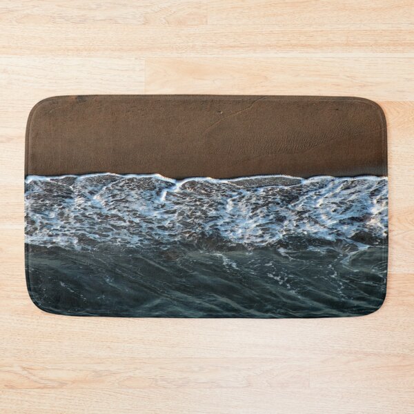 Aperçu de l'œuvre Vague de mer bleue sur le sable créée et vendue par Anna Lemos.