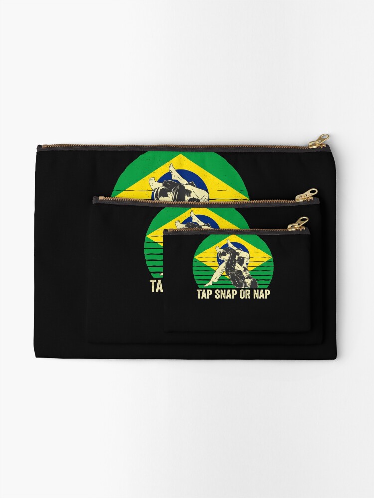 Aperçu 2 sur 4. Pochette avec l'œuvre Tap Snap Or Nap - BJJ Brazilian Jiu Jitsu créée et vendue par Mc-R.