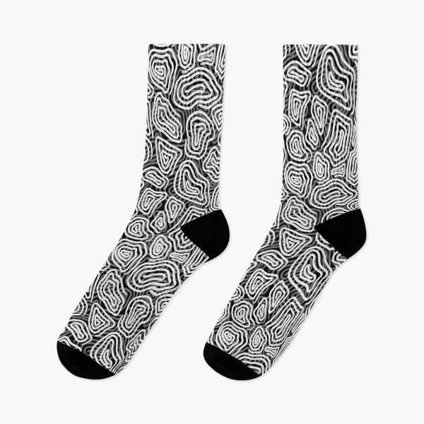 Artikelvorschau, Black and White Spiral Giraffe Print entworfen und verkauft von Carolina Diaz.