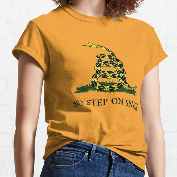 No step on snek!!! Classic T-Shirt
