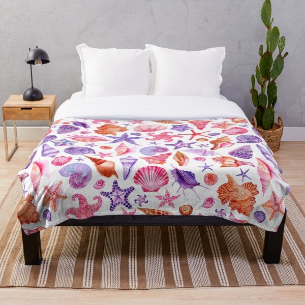 Aperçu de l'œuvre Coquillages aquarelles et étoiles de mer dans les teintes roses et violettes créée et vendue par KConfetti.