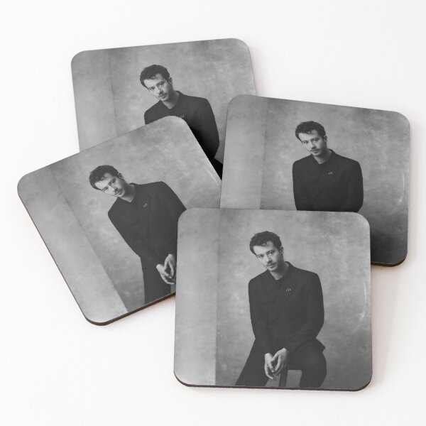Artikelvorschau, Joseph Quinn Eddie Munson Schwarz-Weiß-Fotoshooting-Ästhetik entworfen und verkauft von cupidchu.