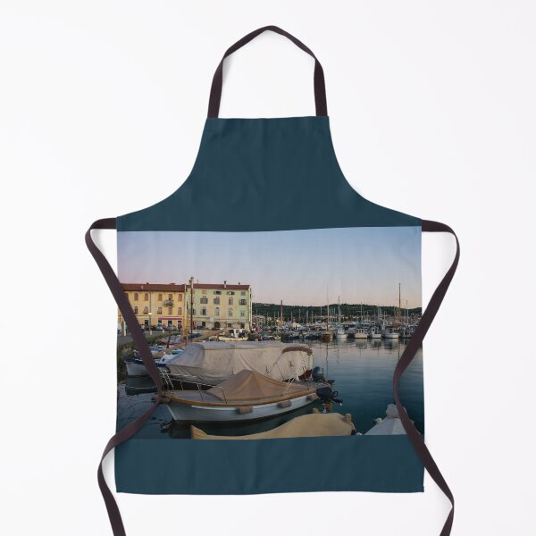 Aperçu de l'œuvre Crépuscule à Izola Waterfront, Slovénie créée et vendue par jojobob.