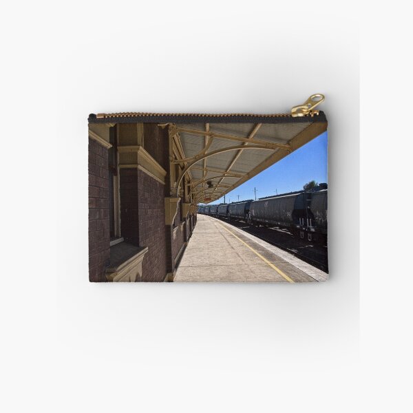 Artikelvorschau, Train Station in Goulburn/NSW/Australia (14) entworfen und verkauft von Wolf Sverak Photography.
