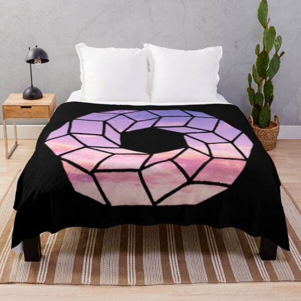 Artikelvorschau, Lila Himmel Big Cube Torus entworfen und verkauft von createVisions.