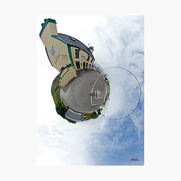Biddy's House - the Crossroads Pub, Glencolmcille(Sky Out) Photographic Print