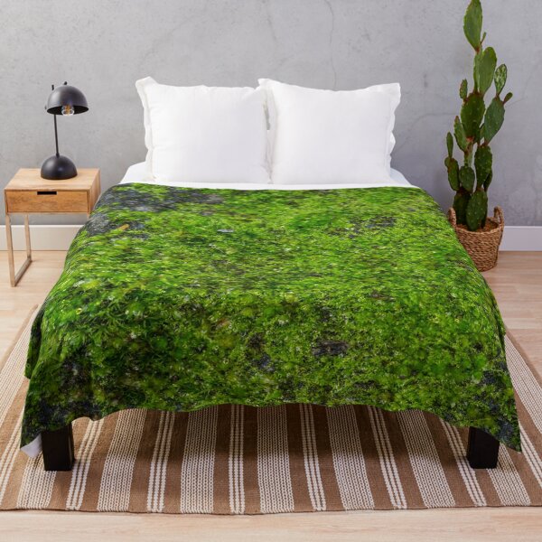 World of Moss V Throw Blanket
