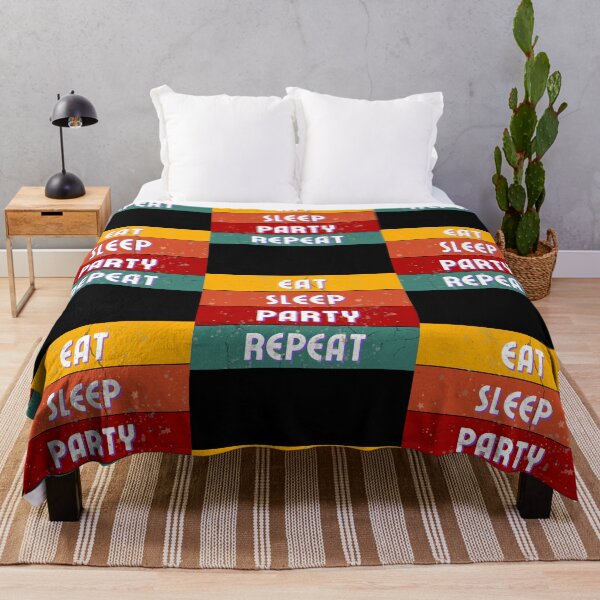 Artikelvorschau, Eat Sleep Party Repeat Retro-Design entworfen und verkauft von TreetopStudios.