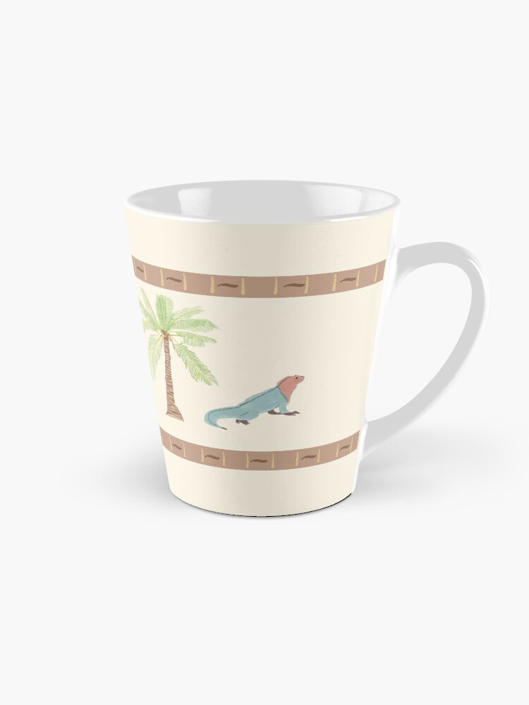 Imagen 1 de 4, Taza de café con la obra Iguana Dominicana con Palmera , diseñada y vendida por LilyHofmann.