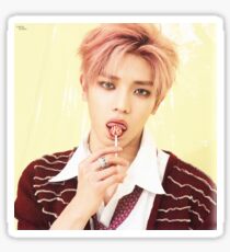Pegatina Lee Taeyong Lollipop Cherry Bomb