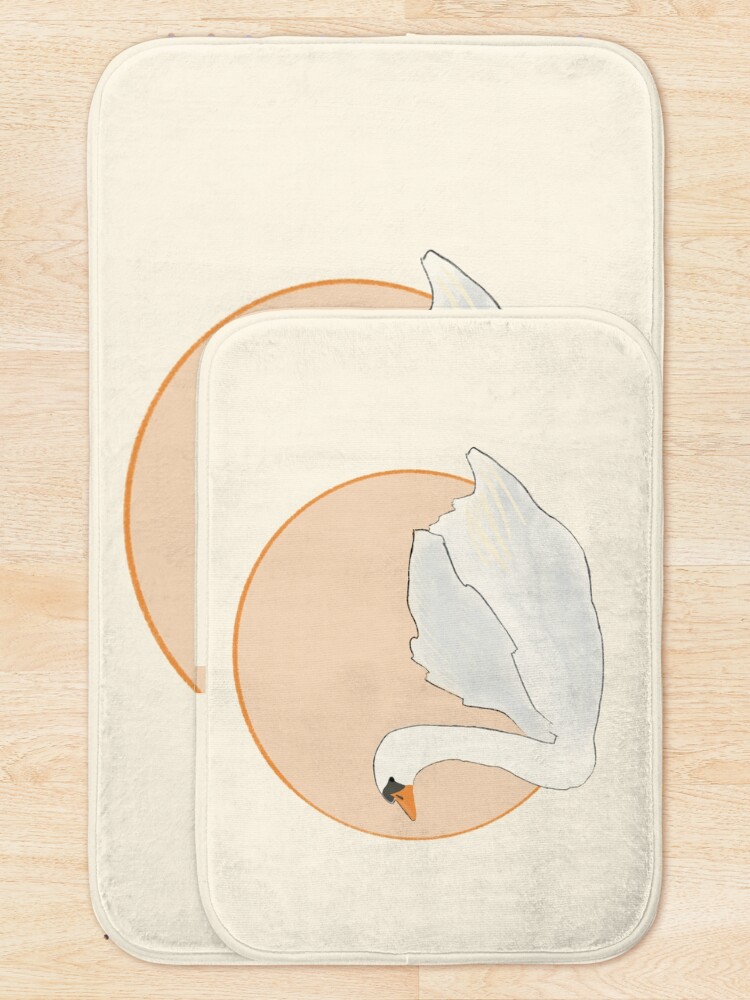 Imagen 5 de 6, Alfombra de baño con la obra Cisne, diseñada y vendida por LilyHofmann.