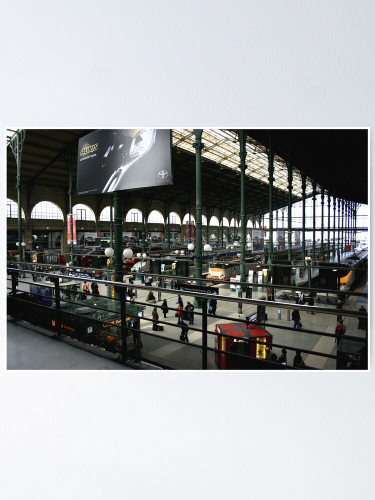 Canvas Eurostar Train at Gare du Nord Art print POSTER