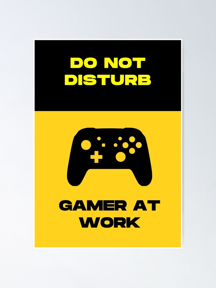 Gamer Aufkleber "Don't Disturb Gamer In Action" | 210x210mm Gelb Vinyl | Für Türen, Wände, PC
