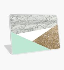 minimalistische geometrische grüne Minze Dreiecke weißer Marmor Laptop Folie