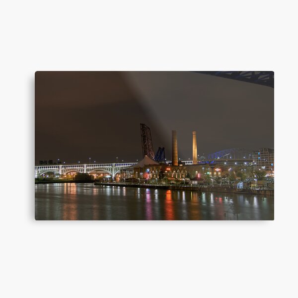 Aperçu de l'œuvre Cuyahoga At Night créée et vendue par MClementReilly.
