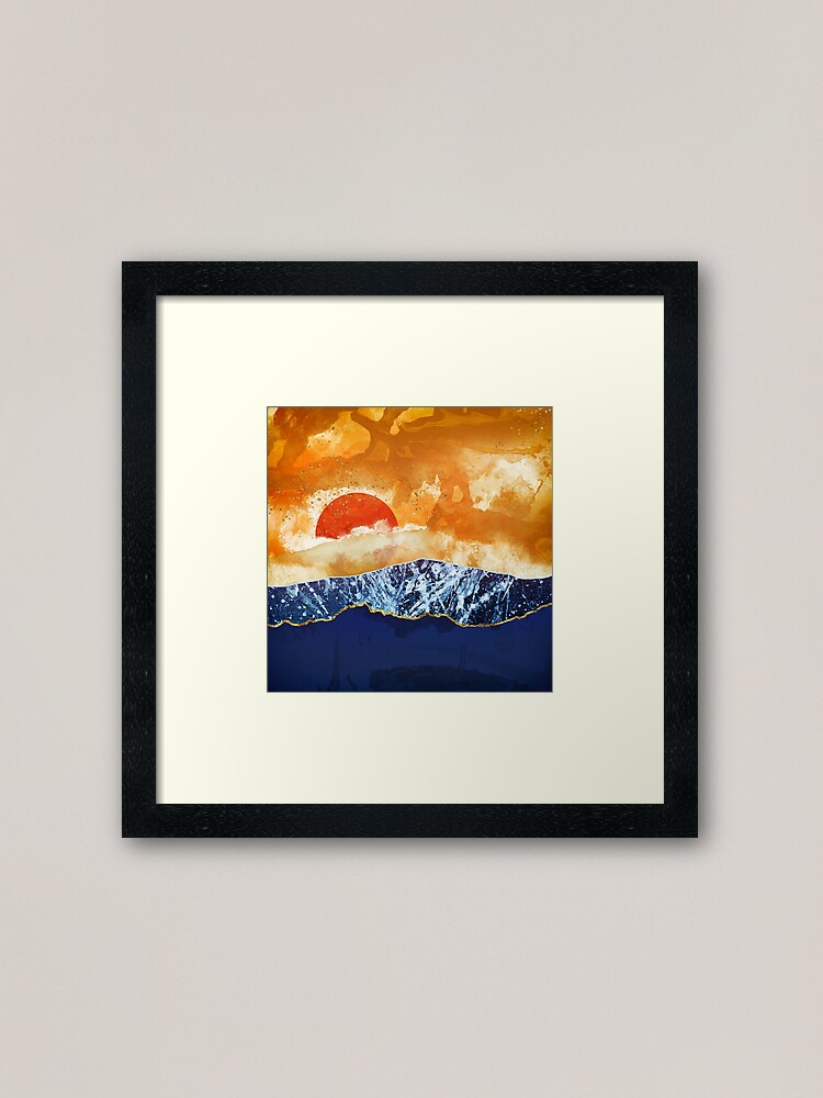 Aperçu 1 sur 7. Impression encadrée avec l'œuvre Crépuscule d'ambre créée et vendue par spacefrogdesign.