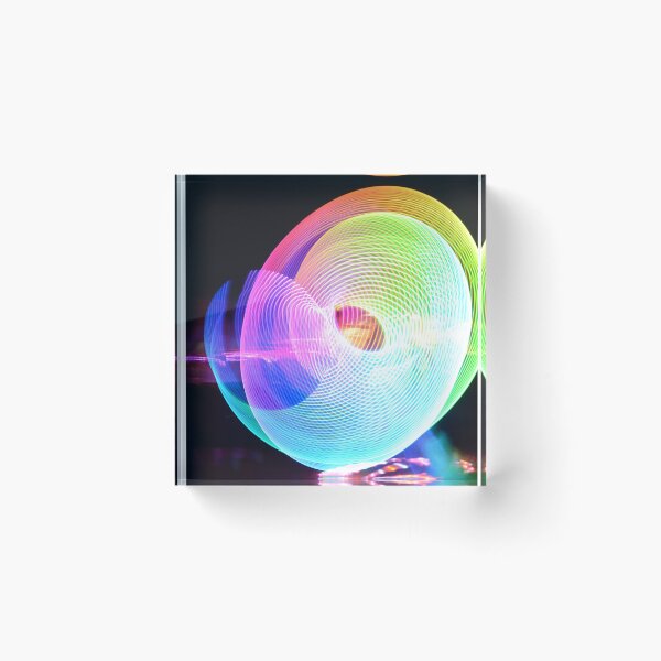 Artikelvorschau, Poi-Drehfoto bei Nacht – WelshDesigns entworfen und verkauft von welshdesigns.