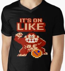 It's On Like Kong Gamer Computer Geek Donkey Kong Men's V-Neck T-Shirt