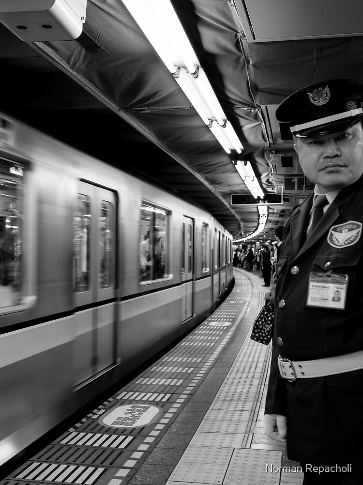 Stand Clear - Tokyo Japan by keystone