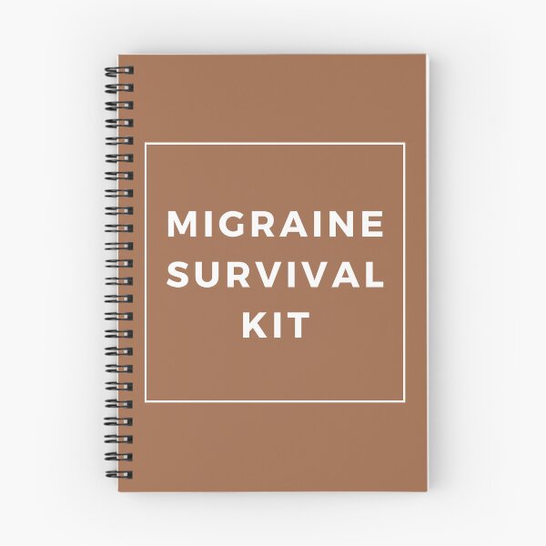 Artikelvorschau, Migräne-Überlebenskit Kopfschmerzen-Kit Braun Café Au Lait Süßes lustiges Shirt Minimalistische chronische Schmerzkrankheit Spoonie Kopfschmerzen Bewusstsein entworfen und verkauft von InterpreTees.