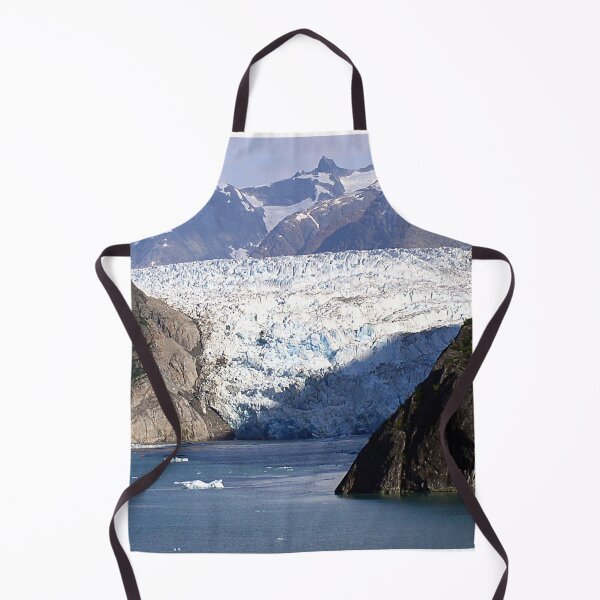 Item preview, Un glaciar que fluye hacia el agua en Alaska - WelshDesigns designed and sold by welshdesigns.