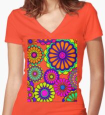 Flower Power Retro Stil Hippie Blumen Tailliertes T-Shirt mit V-Ausschnitt