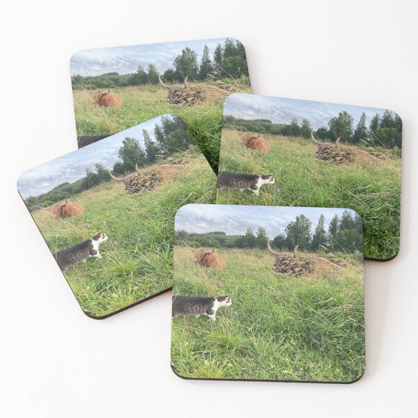 Artikelvorschau, Scottish Highland Cattle Cows and cat 4026 entworfen und verkauft von SaarelaHighland.