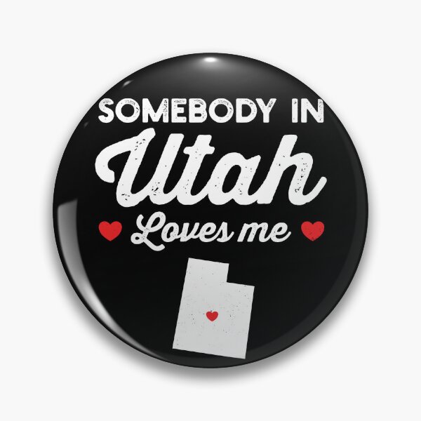 Artikelvorschau, Jemand in Utah liebt mich: Lustiges Stolzgeschenk für den Heimatstaat - Baby Love Utah Map USA entworfen und verkauft von Adexyl.