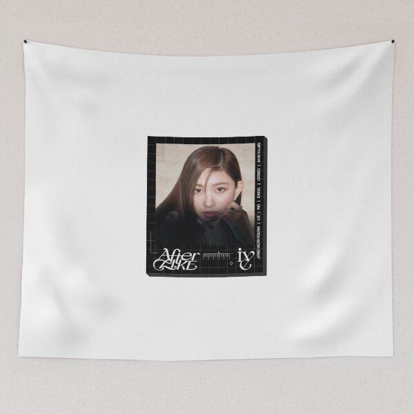 Aperçu de l'œuvre IVE Kpop Afterlike créée et vendue par Valeree Store.