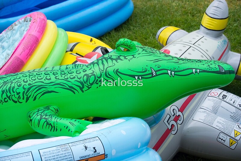 intex crocodile pool float